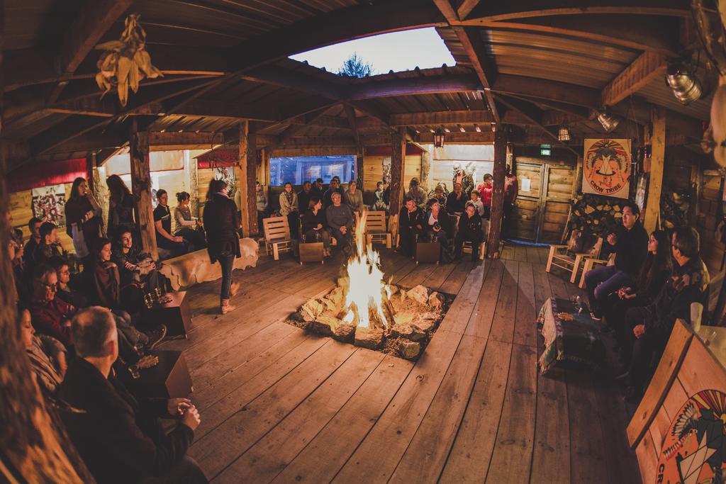 Hotel Les Tipis Du Bonheur De Vivre Brûlon Exteriér fotografie