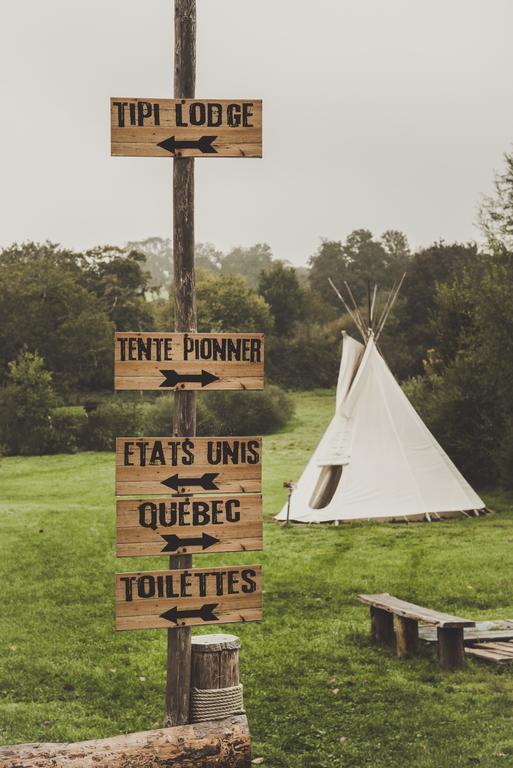 Hotel Les Tipis Du Bonheur De Vivre Brûlon Exteriér fotografie